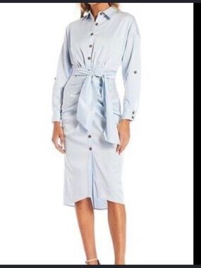 The Antonio Melani Roxanne Shirt
Dress in Mist (Light Blue), Size 4